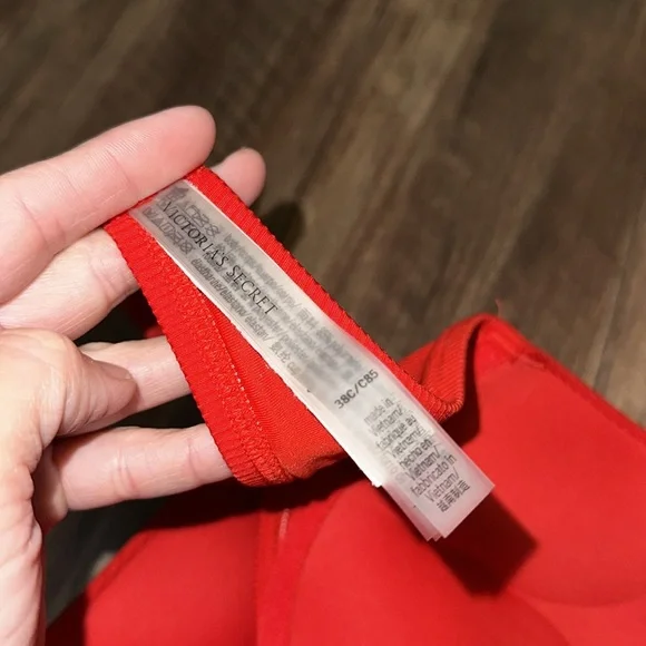 Victoria Secret 38C Bombshell Push Up‎ Bikini Top Adds 2 Cups - Picture 4 of 4